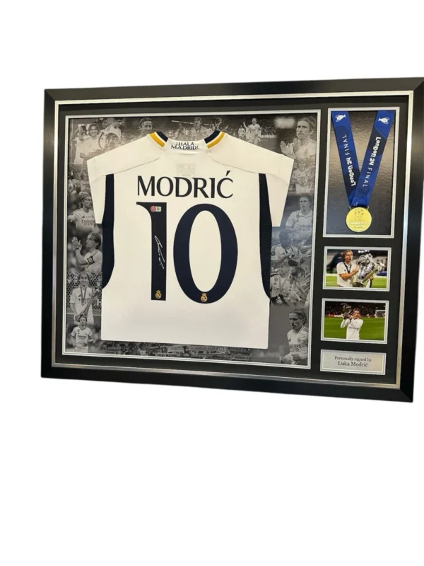 Luka Modric Real Madrid Signed Shirt Framed *Exaxt Proof* Medal *RARE*