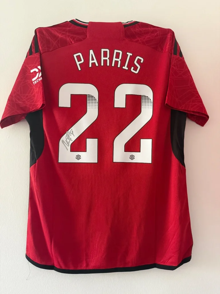 Nikita Parris Manchester United signed shirt *EXACT VIDEO PROOF OF SIGNING*
