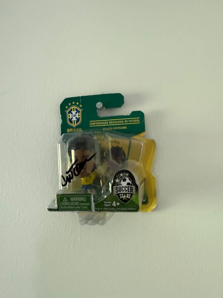 Willian BRAZIL Signed soccer starz Figure *RARE* EXACT PROOF CHELSEA, ARSENAL