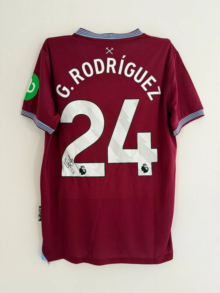 Gudio Rodriguez West Ham Signed Shirt