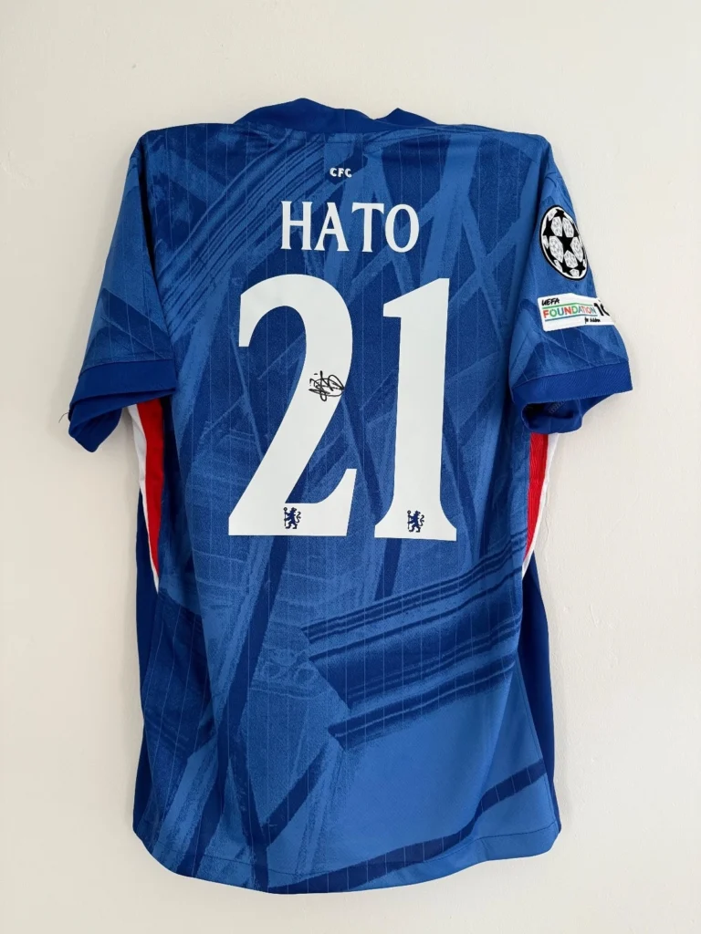 Jorrel Hato Chelsea signed shirt 25/26 HOME